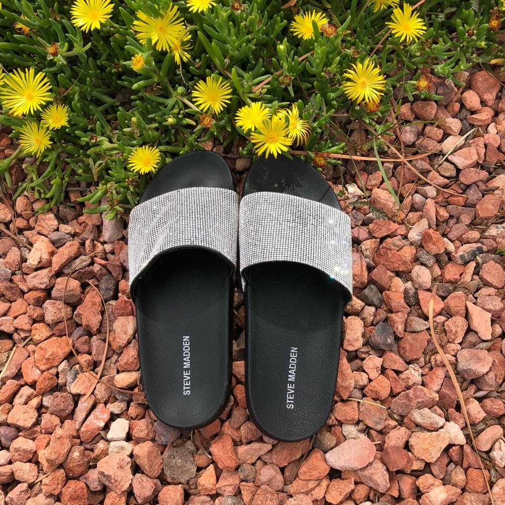 Steve Madden Studded Slides